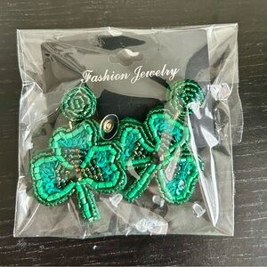 Fashion Jewelry Emerald Green Leaf Earrings